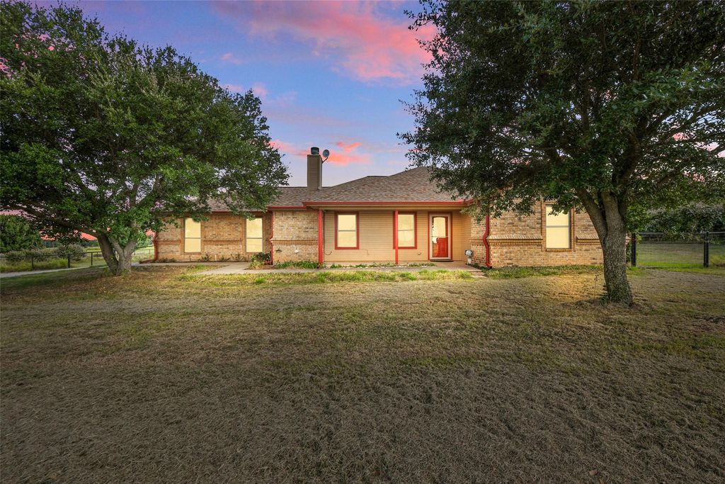 125 Stella Lane, Springtown, TX 76082