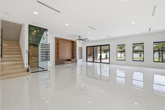 6907 N BOULEVARD, Tampa, FL 33604