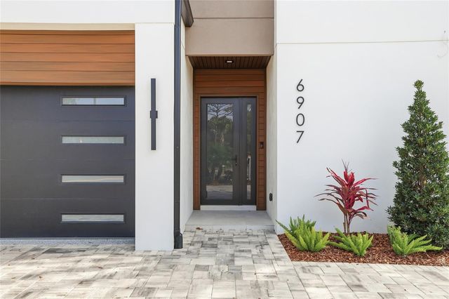 6907 N BOULEVARD, Tampa, FL 33604