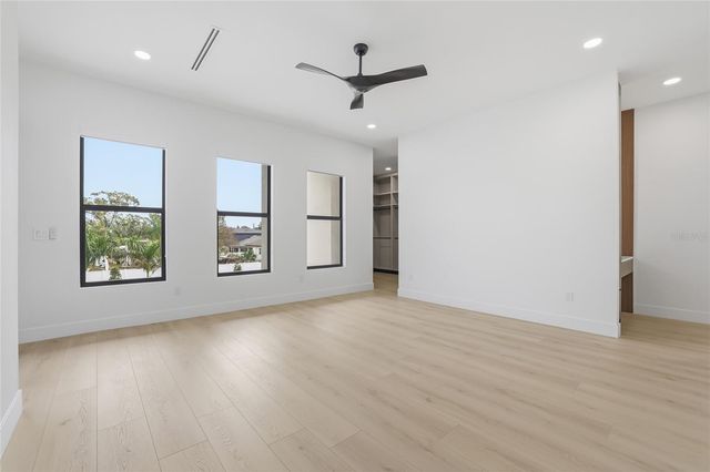 6907 N BOULEVARD, Tampa, FL 33604