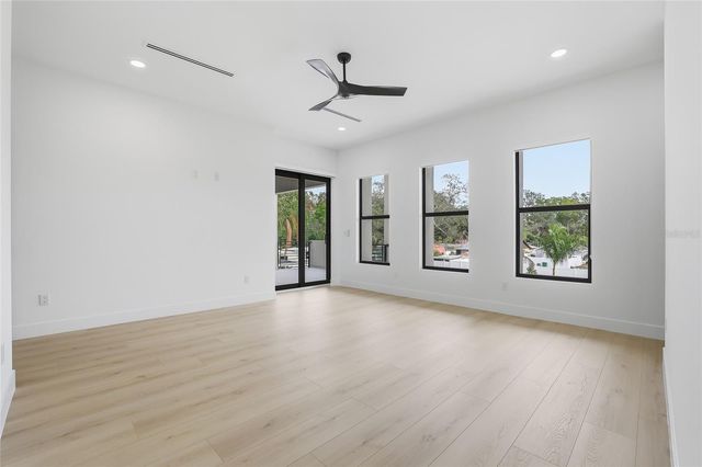 6907 N BOULEVARD, Tampa, FL 33604