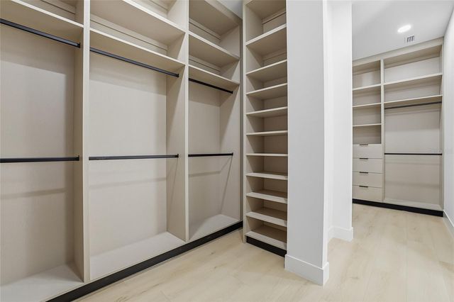 6907 N BOULEVARD, Tampa, FL 33604