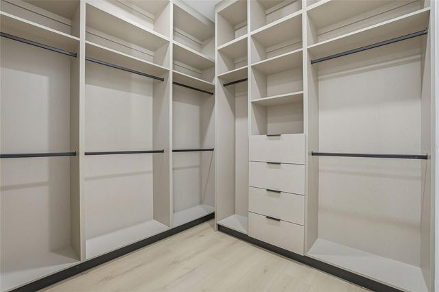 6907 N BOULEVARD, Tampa, FL 33604