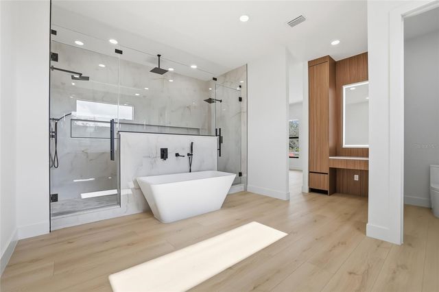 6907 N BOULEVARD, Tampa, FL 33604