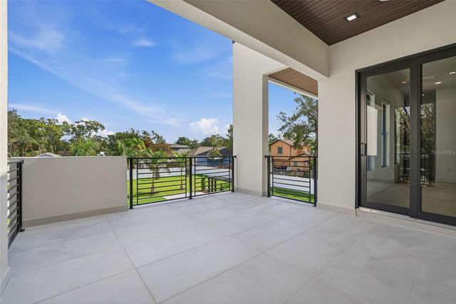 6907 N BOULEVARD, Tampa, FL 33604