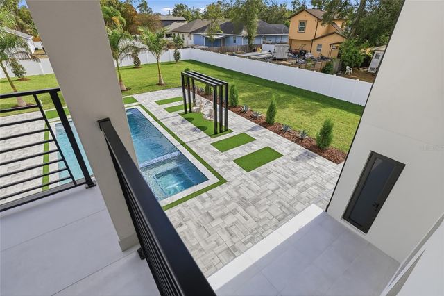 6907 N BOULEVARD, Tampa, FL 33604