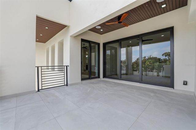 6907 N BOULEVARD, Tampa, FL 33604