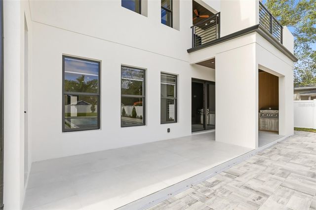 6907 N BOULEVARD, Tampa, FL 33604