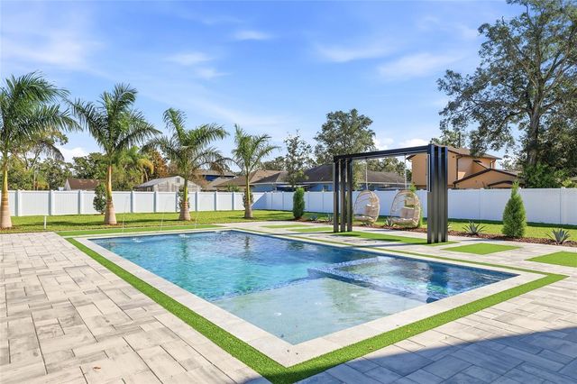 6907 N BOULEVARD, Tampa, FL 33604