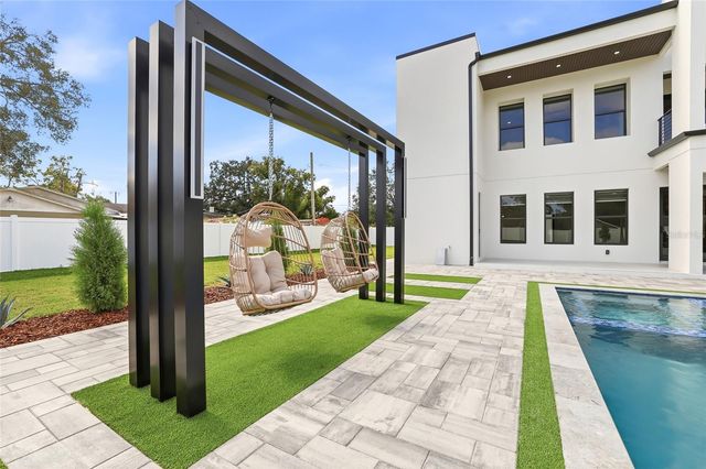 6907 N BOULEVARD, Tampa, FL 33604