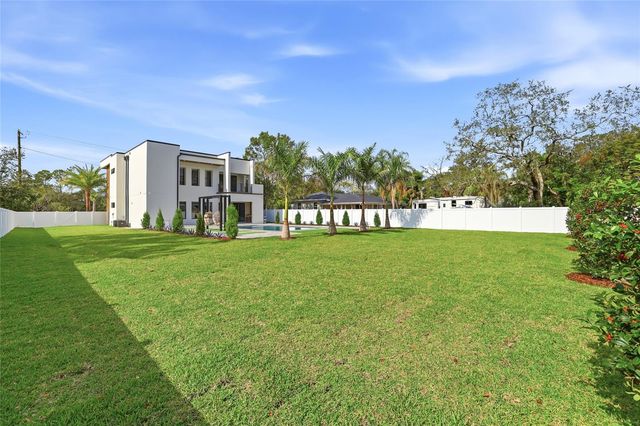 6907 N BOULEVARD, Tampa, FL 33604