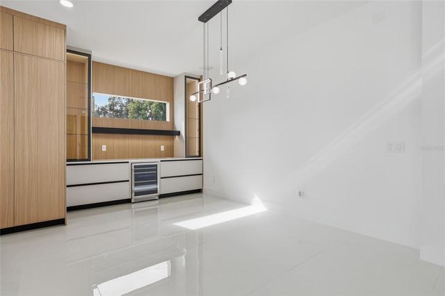 6907 N BOULEVARD, Tampa, FL 33604