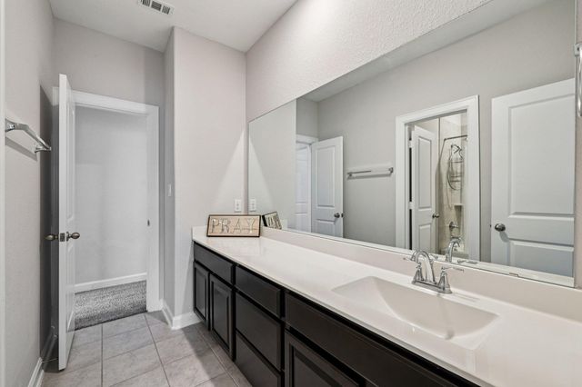 207 Wild Pecan LOOP, Buda, TX 78610