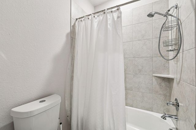 207 Wild Pecan LOOP, Buda, TX 78610