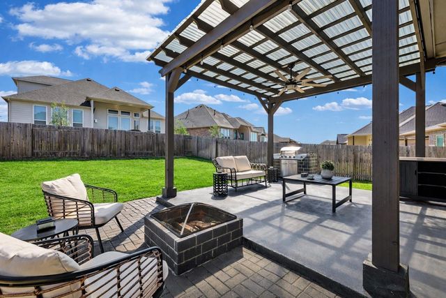 207 Wild Pecan LOOP, Buda, TX 78610
