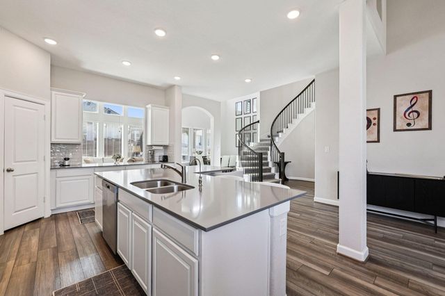 207 Wild Pecan LOOP, Buda, TX 78610