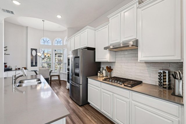 207 Wild Pecan LOOP, Buda, TX 78610