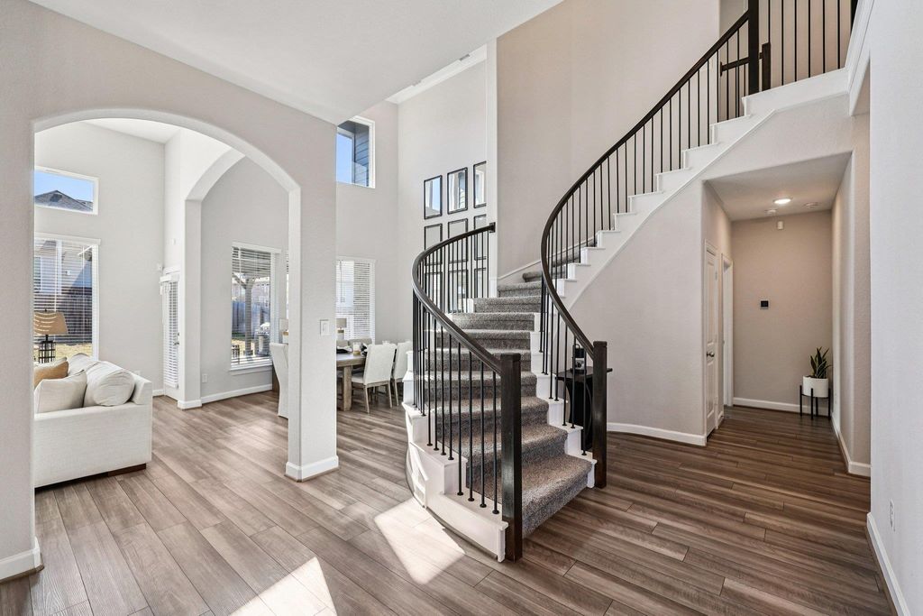 207 Wild Pecan LOOP, Buda, TX 78610