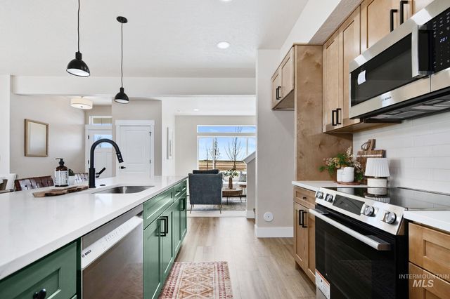 340 E Mayfield Springs Blvd, Mayfield, ID 83761