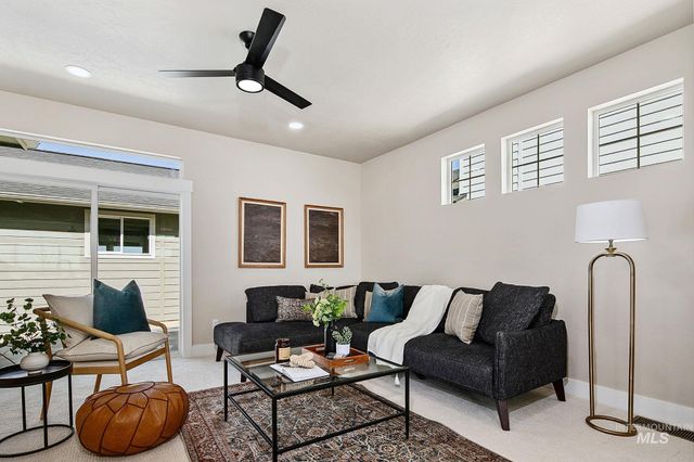 340 E Mayfield Springs Blvd, Mayfield, ID 83761