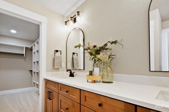 340 E Mayfield Springs Blvd, Mayfield, ID 83761