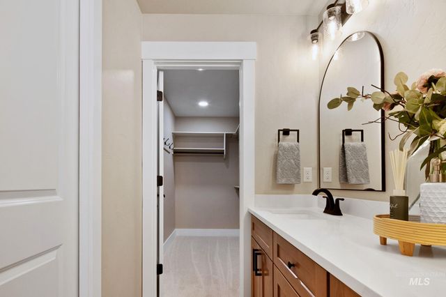 340 E Mayfield Springs Blvd, Mayfield, ID 83761