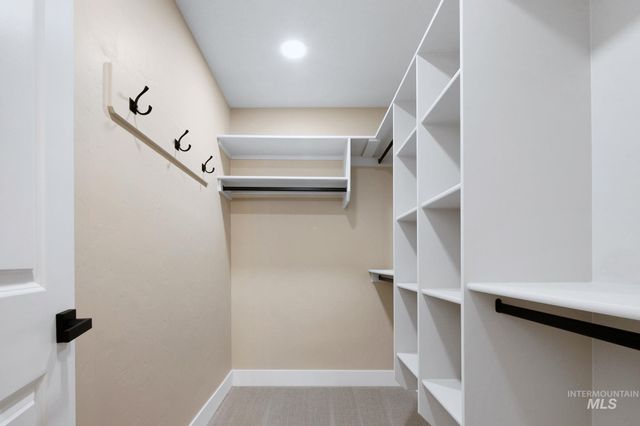 340 E Mayfield Springs Blvd, Mayfield, ID 83761