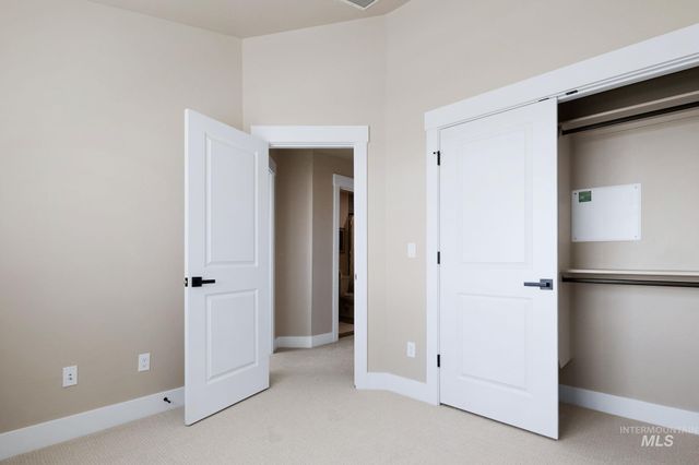 340 E Mayfield Springs Blvd, Mayfield, ID 83761