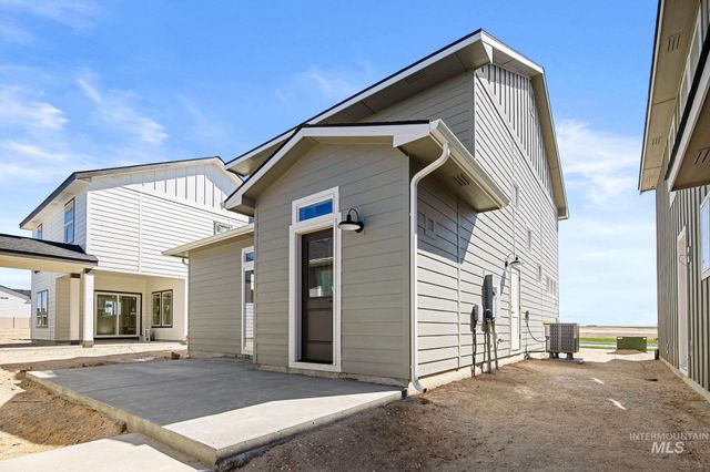 340 E Mayfield Springs Blvd, Mayfield, ID 83761