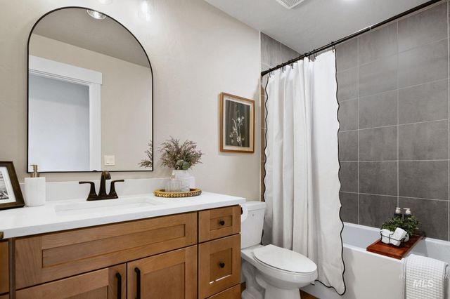 340 E Mayfield Springs Blvd, Mayfield, ID 83761