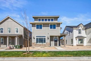 340 E Mayfield Springs Blvd, Mayfield, ID 83761