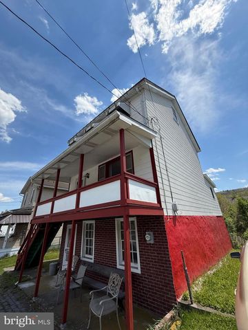 596 OLD 209 RD, Tamaqua, PA 18252