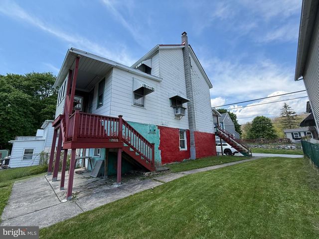 596 OLD 209 RD, Tamaqua, PA 18252