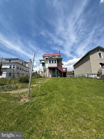 596 OLD 209 RD, Tamaqua, PA 18252