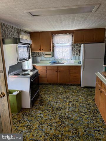 596 OLD 209 RD, Tamaqua, PA 18252