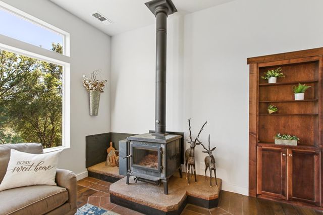 5025 Lafaille Ln, Greenwood, CA 95635