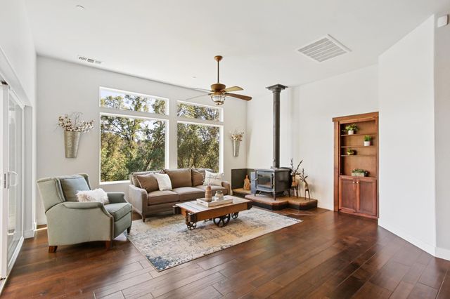 5025 Lafaille Ln, Greenwood, CA 95635