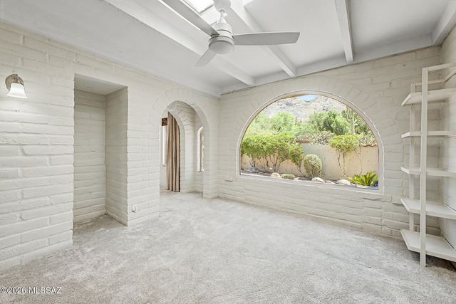 6462 N Val Dosta Drive, Tucson, AZ 85718