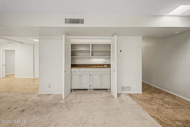 6462 N Val Dosta Drive, Tucson, AZ 85718