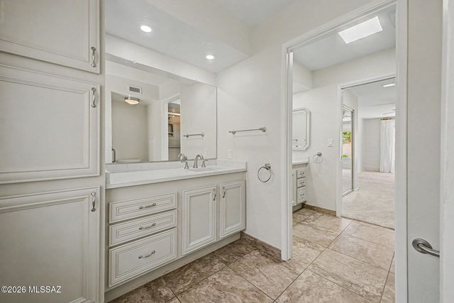 6462 N Val Dosta Drive, Tucson, AZ 85718