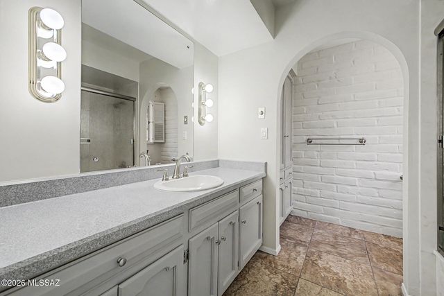 6462 N Val Dosta Drive, Tucson, AZ 85718