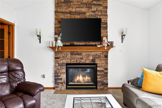 3494 Parkwood Common, Hamburg, NY 14075