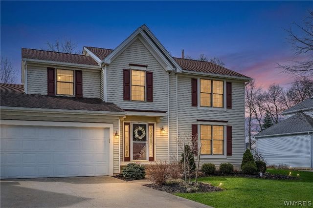 3494 Parkwood Common, Hamburg, NY 14075