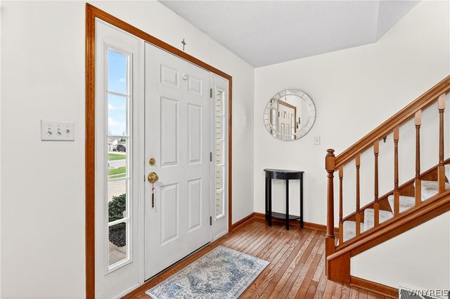 3494 Parkwood Common, Hamburg, NY 14075