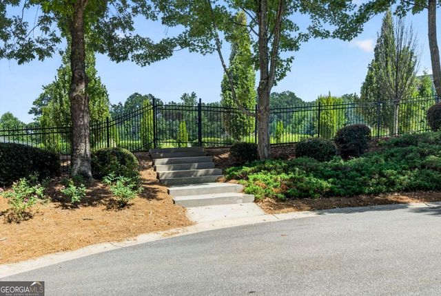 9013 Woodland Trail 7, Alpharetta, GA 30009