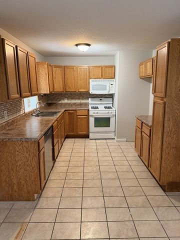 1413 Glass Ave, Hopkinsville, KY 42240