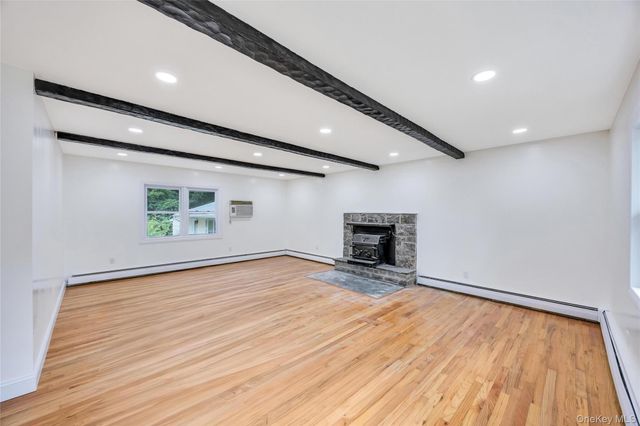 499 Silver, West Babylon, NY 11704