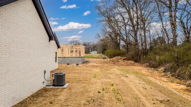 16 Avondale Road, Cabot, AR 72023