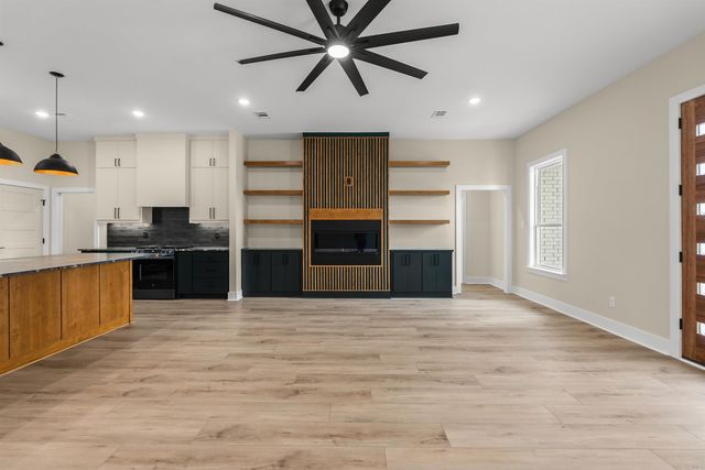 16 Avondale Road, Cabot, AR 72023