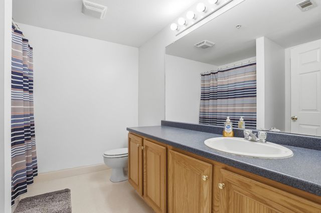 10 Vista Ridge Dr Unit 2, Londonderry, NH 03053